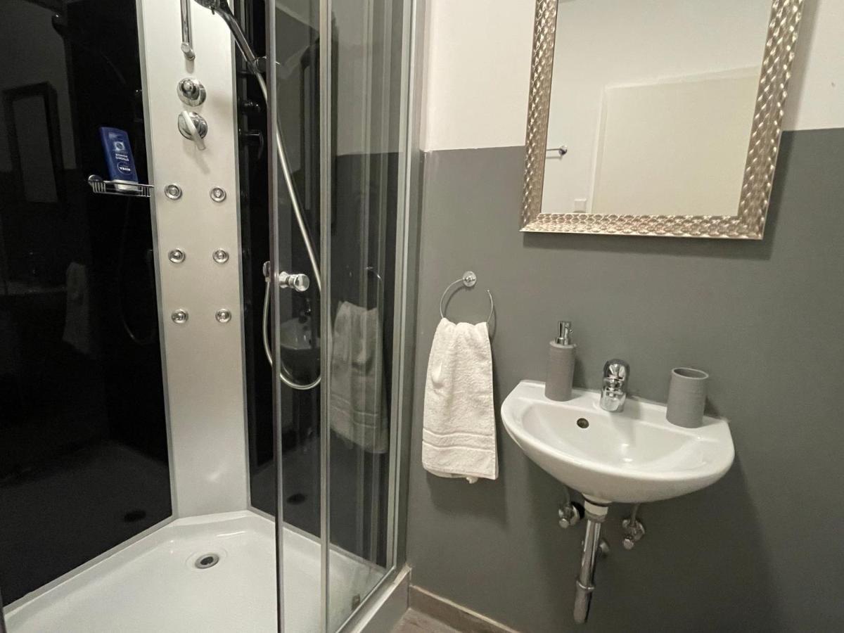 Urbansuites - Modern & Zentral In Der City - Dein Zuhause In Stuttgart Kültér fotó